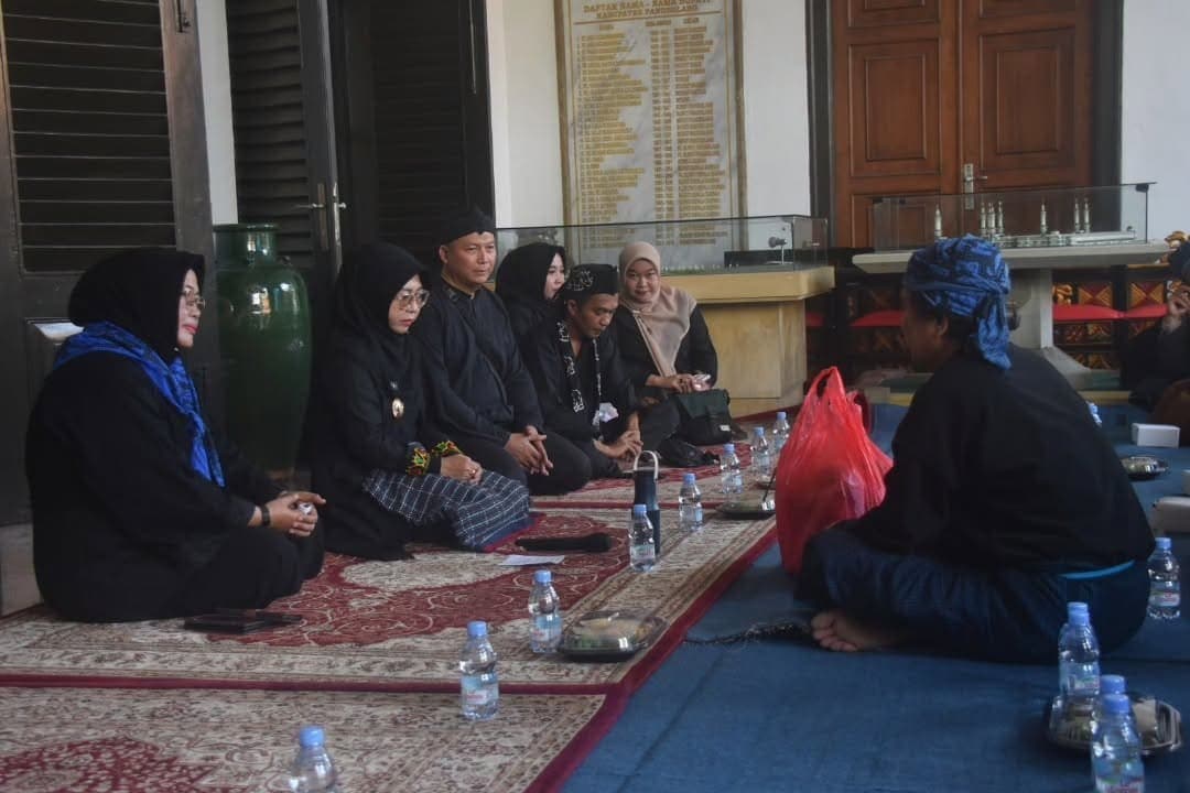 Seba Baduy Ke Pandeglang Titipkan Pelestarian Alam