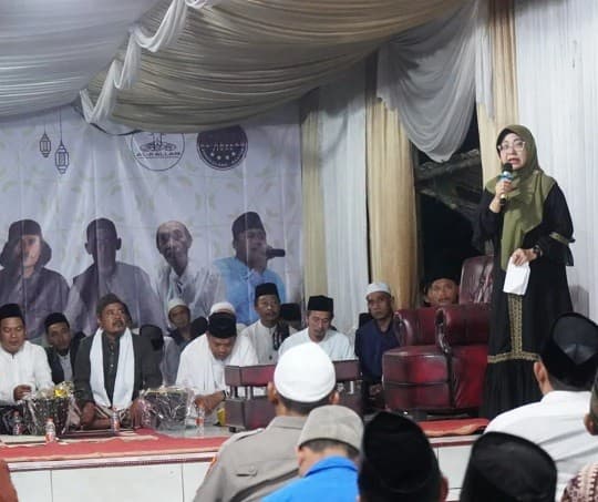 Bupati Dewi Ajak Masyarakat Teladani Akhlak Rasulullah pada Peringatan Maulid Nabi