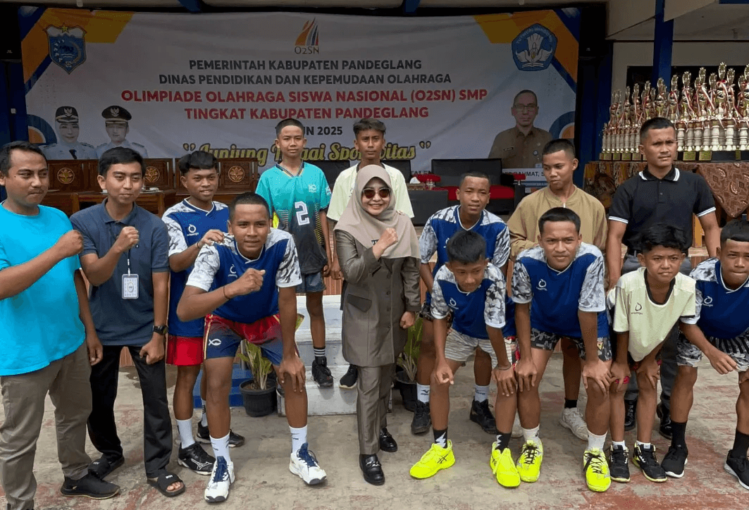 O2SN Tingkat SMP Kabupaten Pandeglang. Bupati Dewi : Pentingnya Spotivitas Olahraga