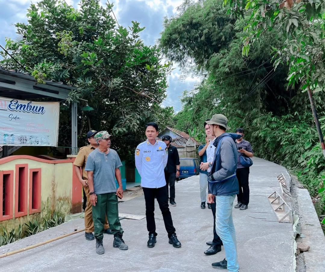 Wakil Bupati Pandeglang Iing Andri,Pantau Pembangunan Jalan Program Bang Andra.