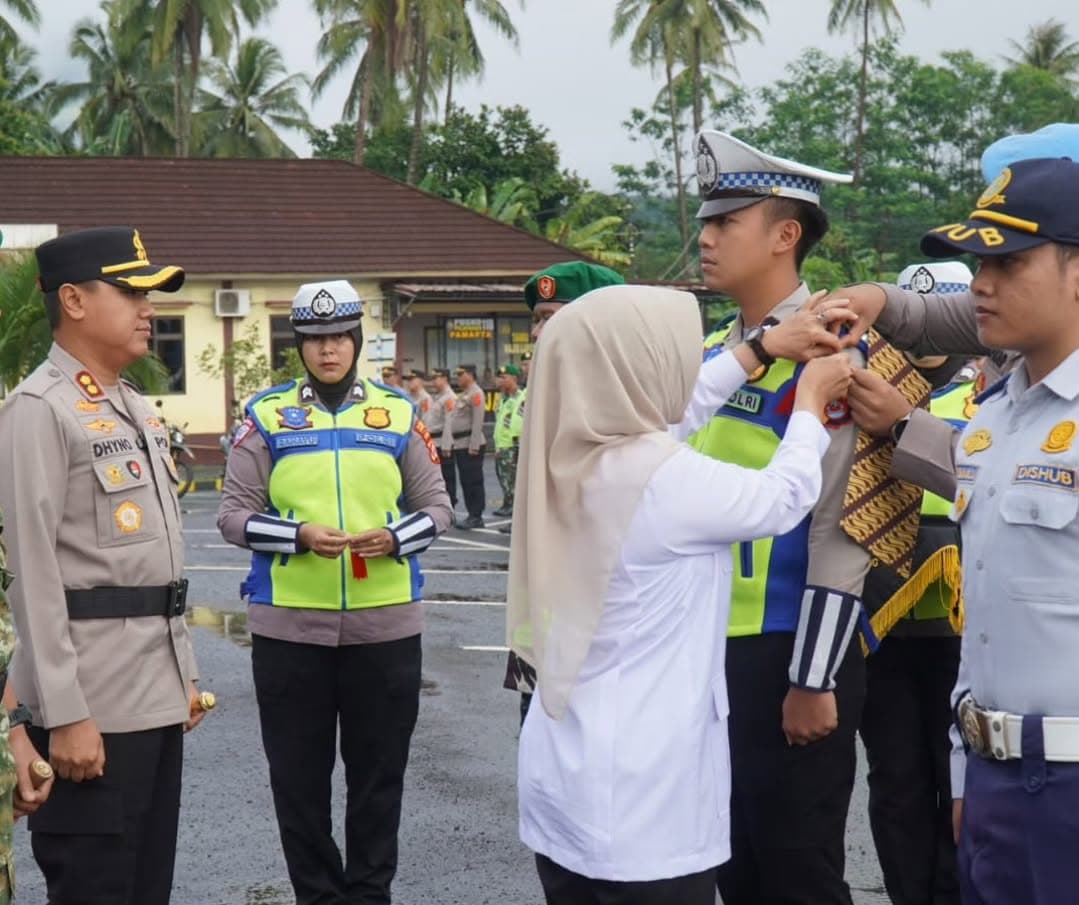Bupati Pandeglang Hadiri Upacara Gelar Pasukan Operasi Lilin Maung 2025
