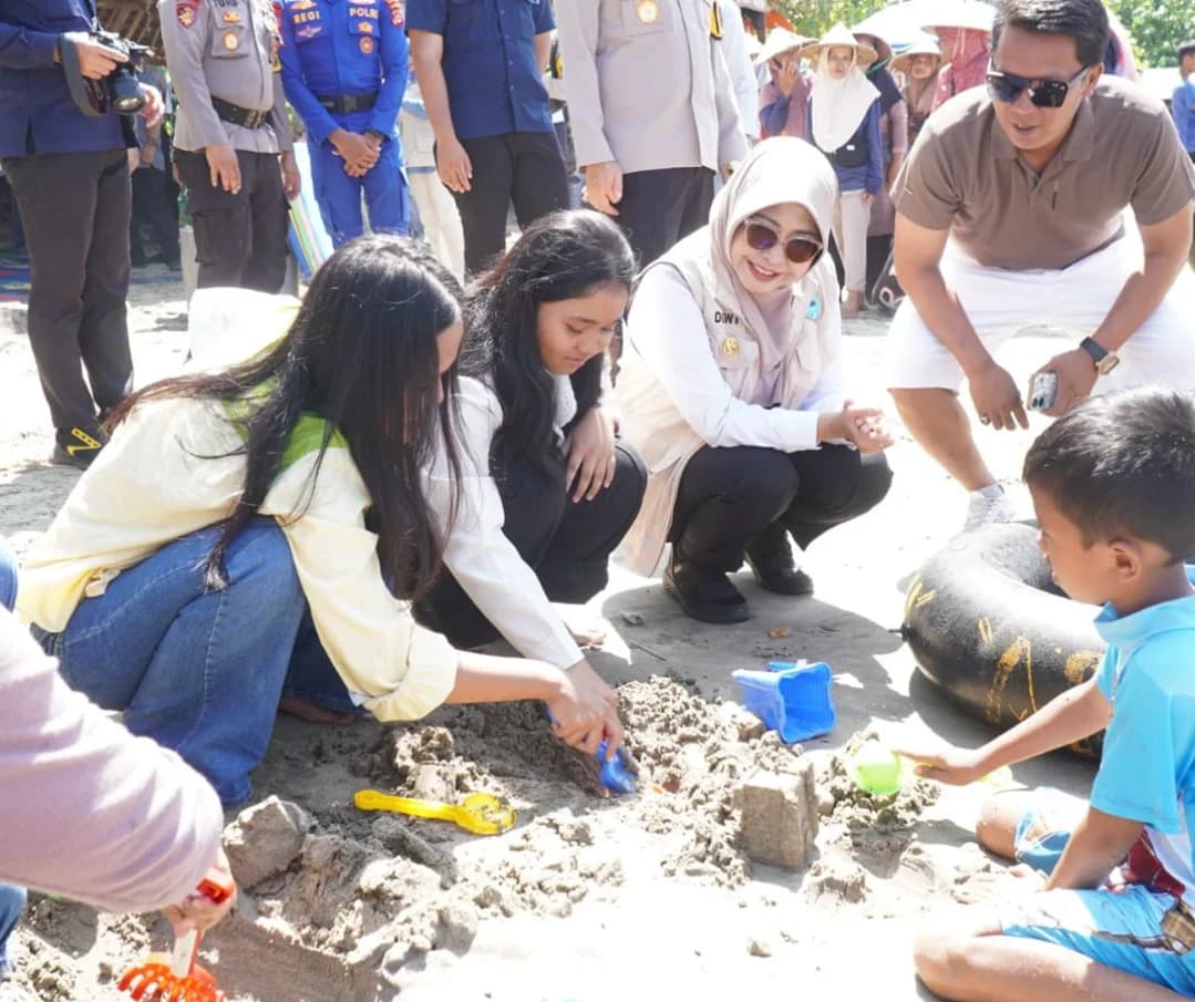 Pastikan Libur Nataru Aman, Bupati Dewi Setiani Bersama Forkopimda Tinjau Posko Pengamanan di Pandeglang