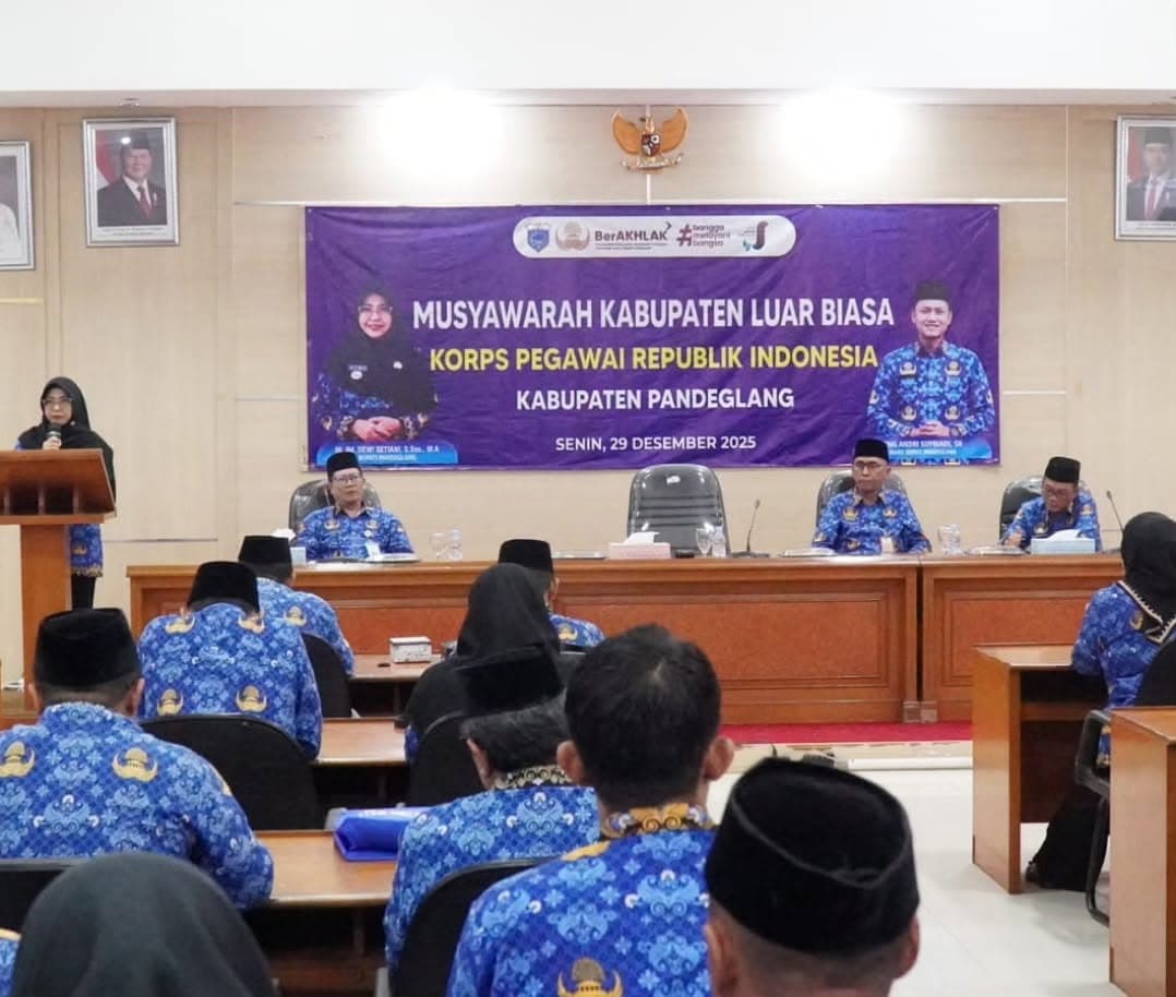 Sekretaris Daerah (Sekda) Kabupaten Pandeglang, Asep Rahmat, resmi dikukuhkan sebagai Ketua Dewan Pengurus Korps Pegawai Republik Indonesia (Korpri) Kabupaten Pandeglang masa bakti 2023–2028.