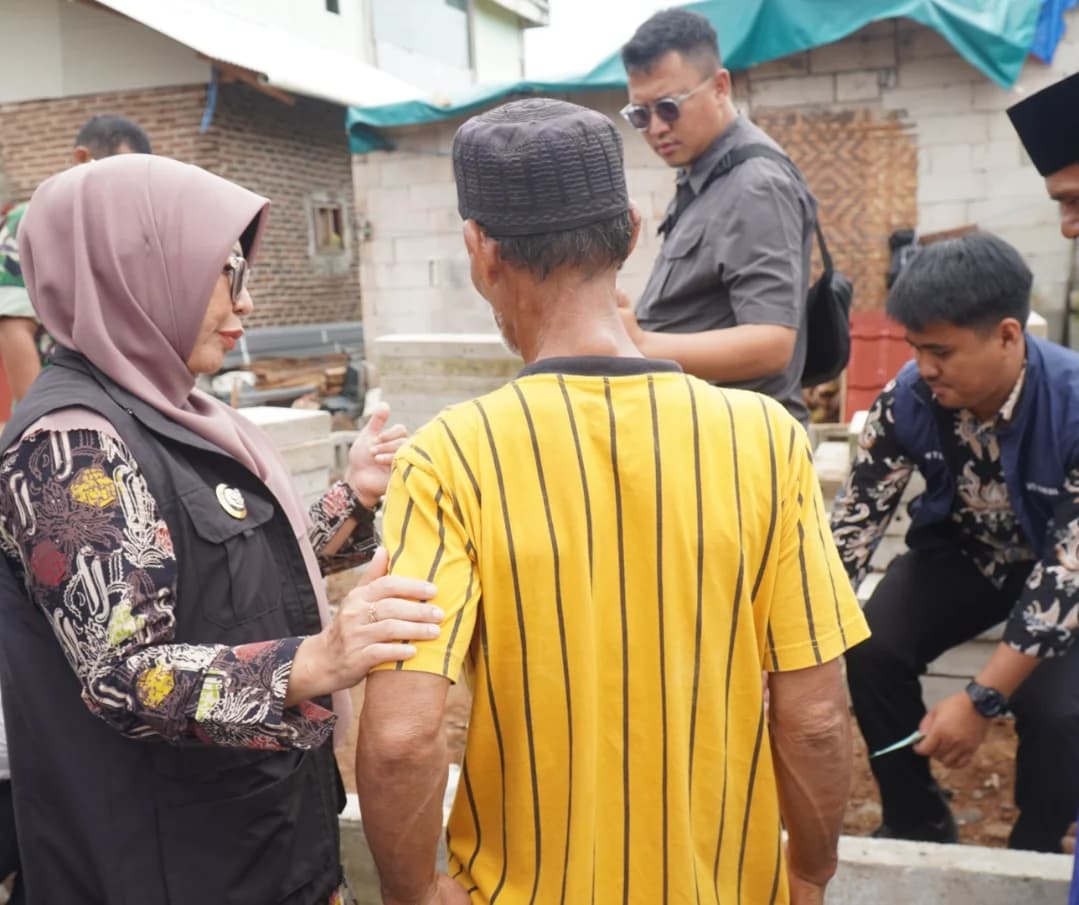 Bupati Pandeglang Tinjau Langsung Pembangunan Rumah Korban Kebakaran di Kp.Kuranten,Saruni, Kecamatan Majasari